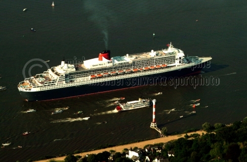 Bye-Bye Queen Mary 2 (© Michael Schwartz)